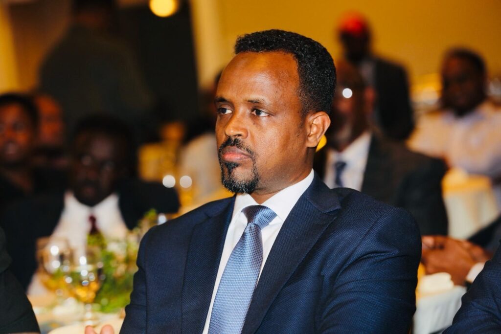 Jaaliyadda Soomaaliyeed ee Minnesota oo soo dhaweyn ballaaran u sameeyay Wasiir ku-xigeenka Warfaafinta XFS iyo wafdi uu hoggaaminayey Jaaliyadda Soomaaliyeed ee ku nool Gobolka Minnesota